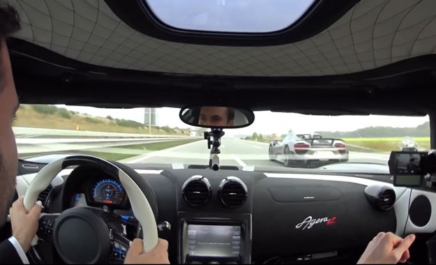 Video: Koenigsegg deklasirao Porsche na njemačkoj  autocesti