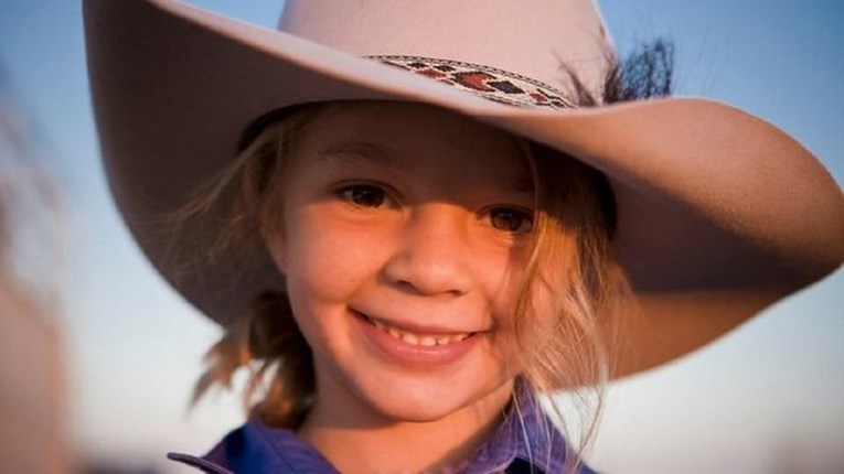 Australija u šoku nakon smrti djevojčice iz reklama, ubila se zbog maltretiranja na internetu