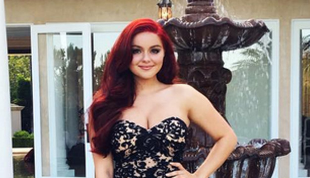 Wow! Pogledajte kako je zvijezda serije "Modern Family", Ariel Winter, izgledala na svojoj maturalnoj večeri