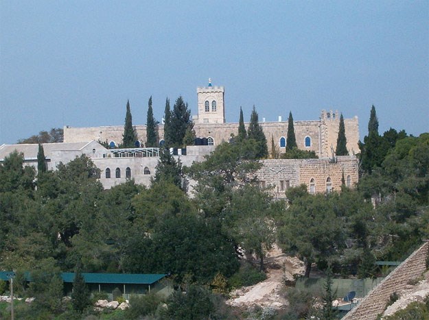 U Izraelu oskvrnuto kršćansko groblje