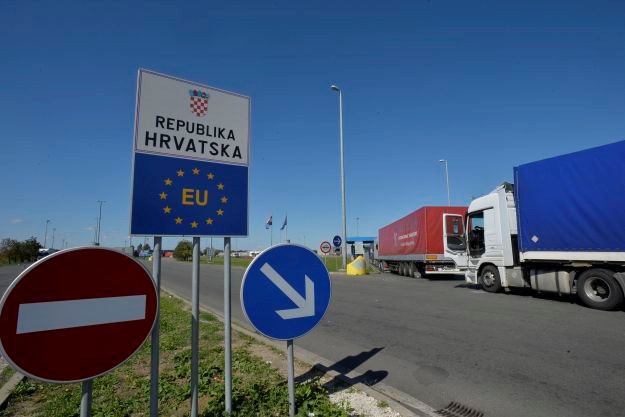 Zatvaranje granice podiglo tenzije: Dok se Srbija ponaša nekorektno Bajakovo će ostati zatvoreno