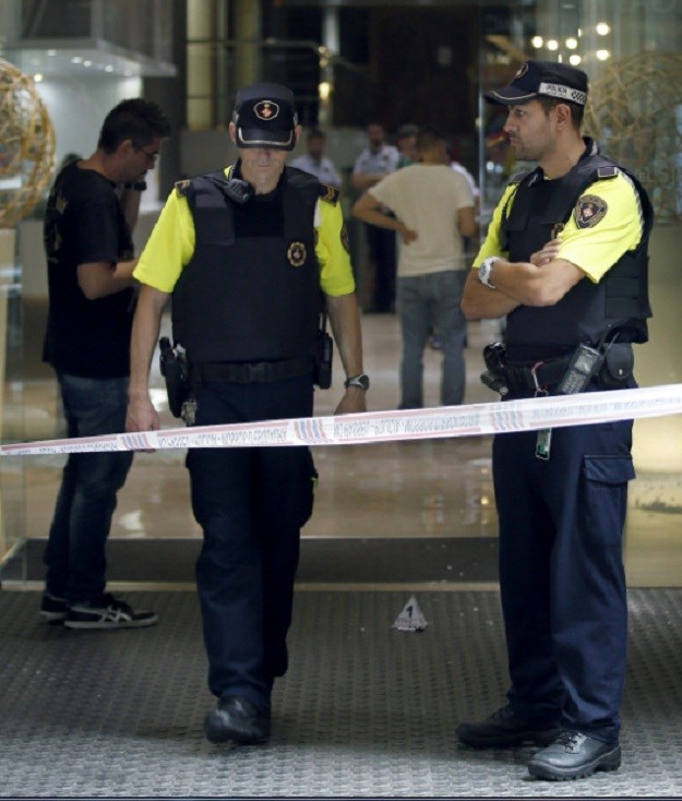 Pucnjava na glavnoj turističkoj ulici Barcelone, maskirani napadač i dalje u bijegu