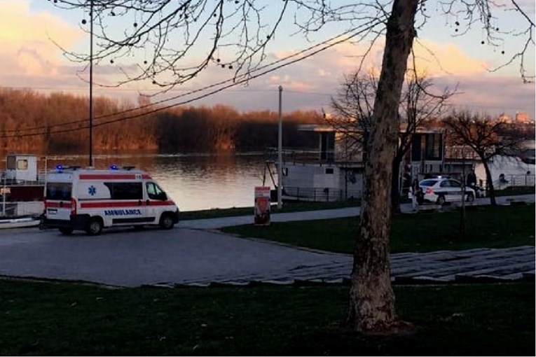 Teretni brod udario u čamac na Dunavu u Beogradu, dvije osobe se utopile