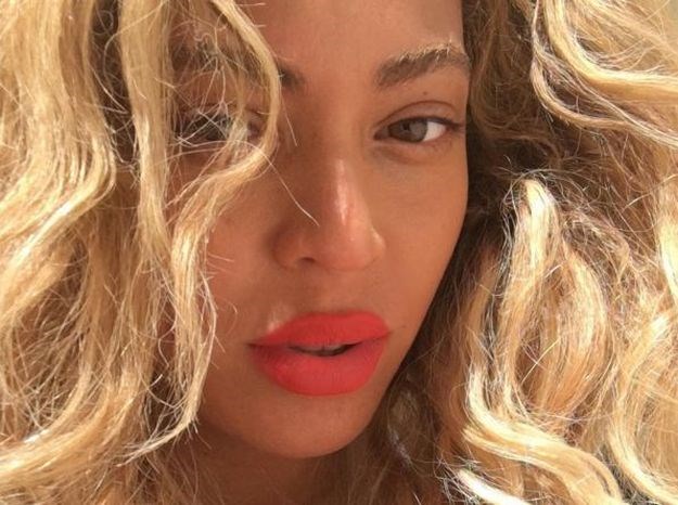 FOTO Fanovi su bijesni: Beyonceino seksi tijelo potpuno unakazili Photoshopom