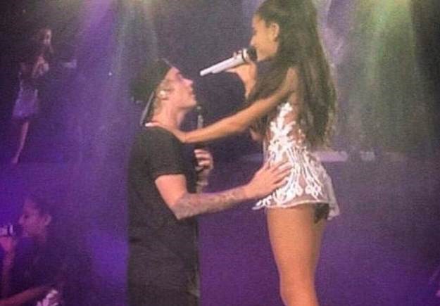 Justin Bieber izazvao vrištanje publike kao gost iznenađenja na koncertu Ariane Grande