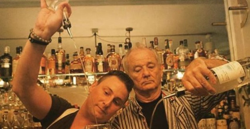 VIDEO Slavni Bill Murray kao barmen u Brooklynu točio votku "Slovenia"