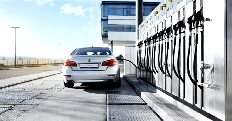 Inovacija iz Boscha: Sintetička goriva će spasiti automobile s konvencionalnim motorima