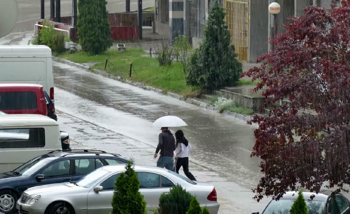 Velike kiše u BiH izazvale izlijevanje rijeka i potoka