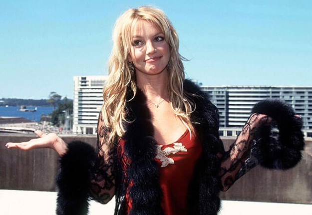 I ona je samo fan: Britney Spears zaskočila slavnog glumca na aerodromu, a on ju nije ni prepoznao!