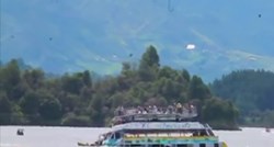UZNEMIRUJUĆA SNIMKA U Kolumbiji potonuo turistički brod, najmanje 9 mrtvih i deseci nestalih