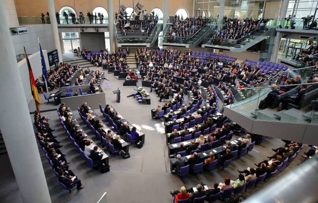 Bundestag: Danas oplakujemo milijune žrtava neviđenog istrebljenja europskih Slavena i Židova