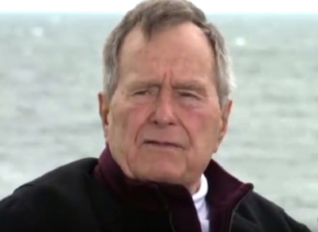 George Bush stariji najavio da će glasati za Hillary Clinton