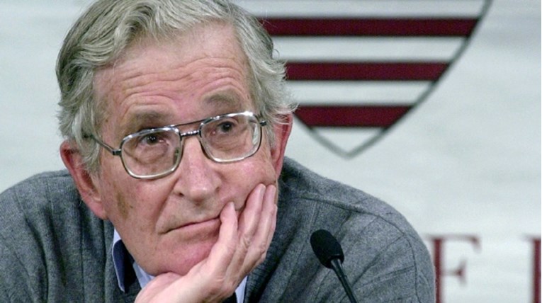 Chomsky: Antifa je "ogroman poklon za desnicu"