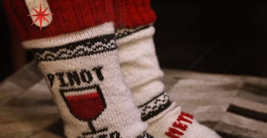 Na svijetu postoje čarape koje pauziraju tvoju omiljenu seriju kada ti počneš drijemati