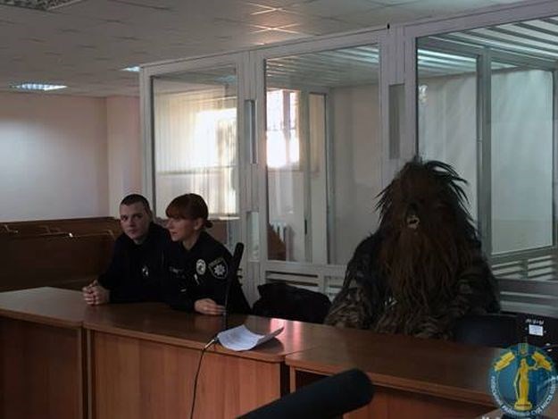Evo kako je ukrajinski sudac kaznio Chewbaccu zbog vožnje bez dokumenata