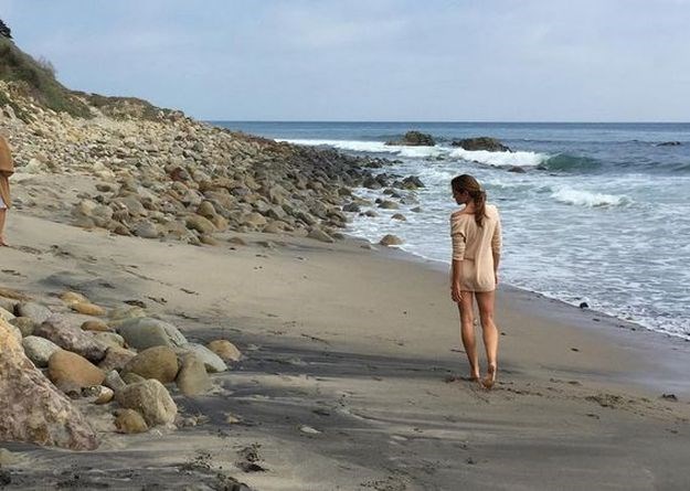FOTO Uh, Cindy: Legendarna manekenka u 50. godini uskočila u bikini i ostavila svijet bez daha