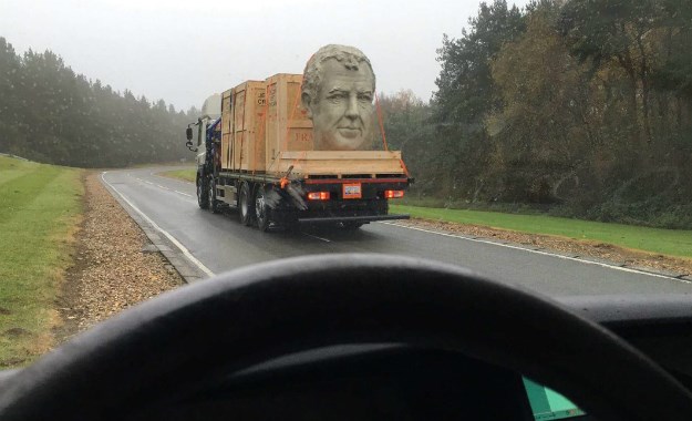 Uznemirujući prizor: Clarksonova glava putuje Amerikom