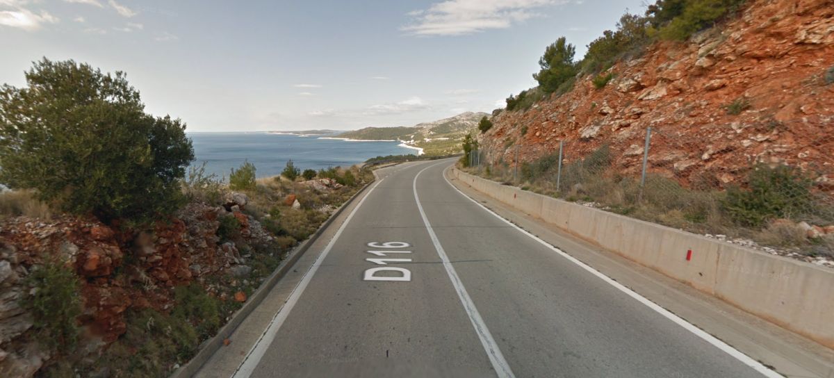 U prometnoj nesreći na Hvaru poginuo muškarac