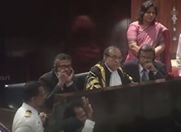 Tučnjava u parlamentu Šri Lanke: Nekoliko osoba ozlijeđeno