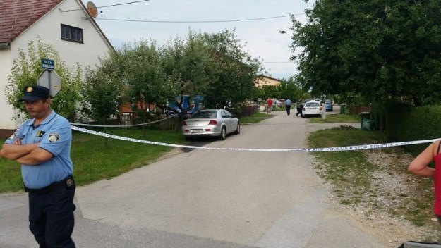 50-godišnji Karlovčanin upucao ženu pa sebe, bori se za život, slična tragedija i u Kruševu