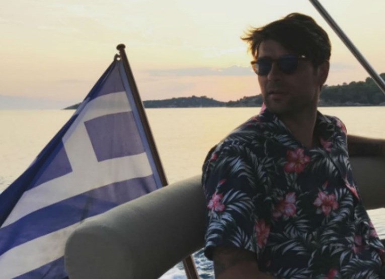 Luksuzna jahta i havajska košulja: Naš najzgodniji nogometaš uživa u Grčkoj