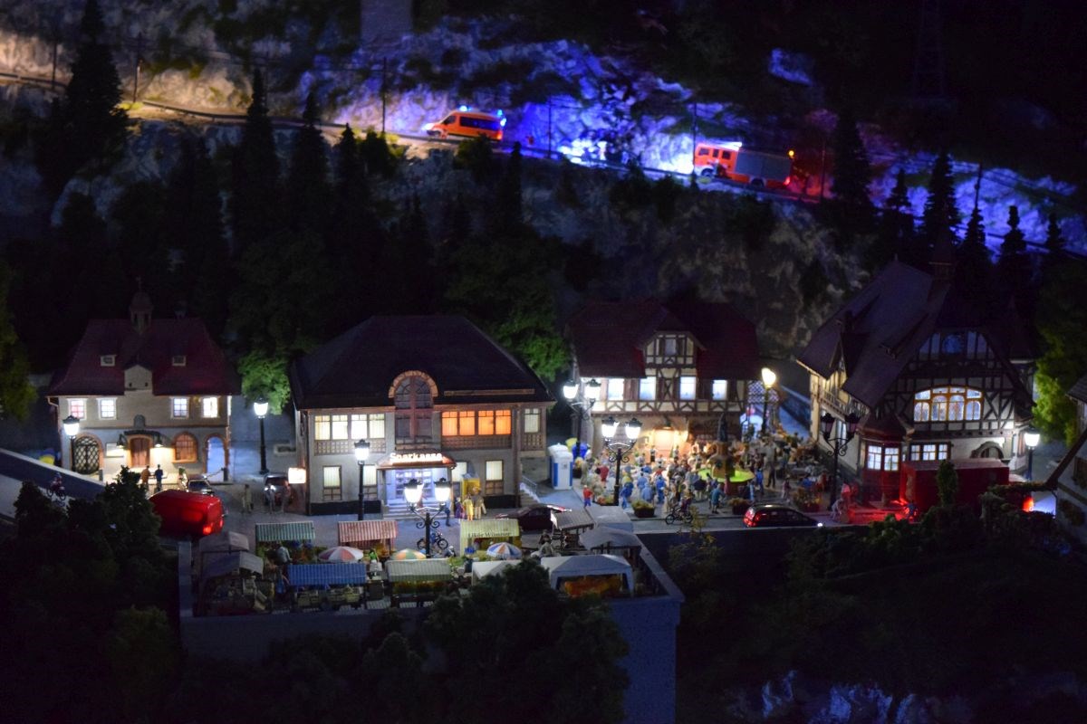 FOTO Ljubav prema vlakovima i vještina stvorili su najzanimljiviju atrakciju Adventa u Zagrebu