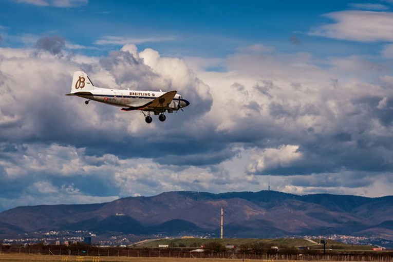 FOTO Kultni avion sletio u Zagreb uz pratnju MIG-ova Hrvatske vojske