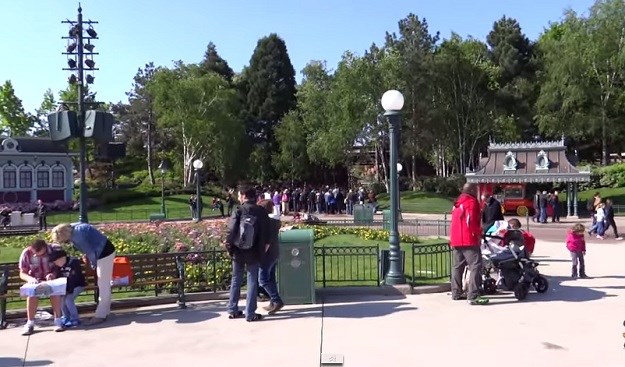 U pariškom Disneylandu istraga zbog cijena ulaznica, diskrimirali Britance?