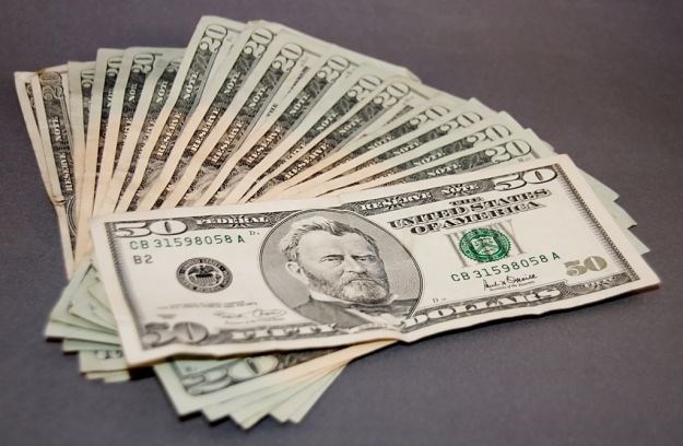 Dobra zarada za štediše u dolarima: Američki dolar u 2015. porastao za 9 posto