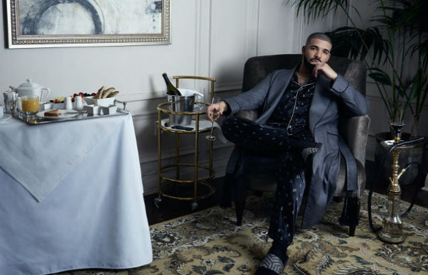 On se ne ispričava: Drakeovi susjedi se žalili na buku, on kupio i njihovu kuću