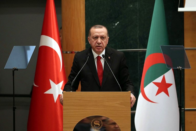 Turski predsjednik: Središte Afrina je opkoljeno i naš ulazak slijedi