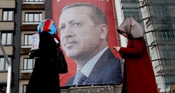 Macron obranio časopis koji je Erdogana nazvao diktatorom