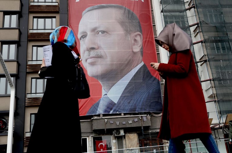 UN upozorava na teška kršenja prava stotina tisuća osoba u Turskoj