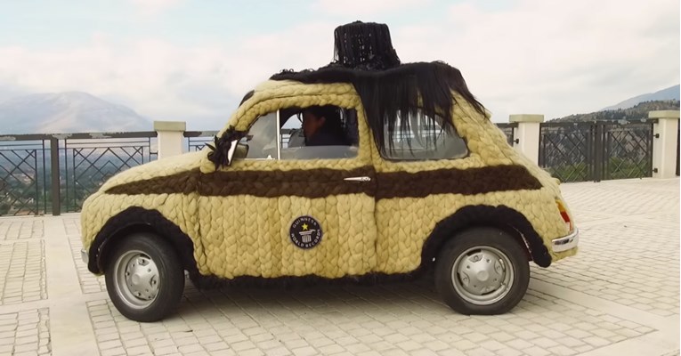 VIDEO Ovo je najdlakaviji auto na svijetu