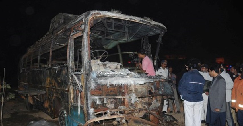 Kina: Zapaljen autobus, 17 osoba poginulo, a 31 ozlijeđena