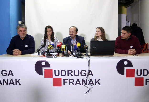 Udruga Franak pozvala na "opću mobilizaciju": Ne pitajte puno, počnite raditi transparente!