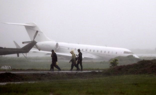 Filipini: Vladin zrakoplov sletio s piste tijekom posjeta Pape