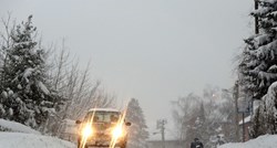 Bura i snijeg stvaraju probleme u prometu u BiH