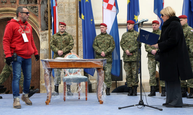 Najavljuju "svečanu i lijepu" inauguraciju, a pozvali Thompsona i Nives Celzijus