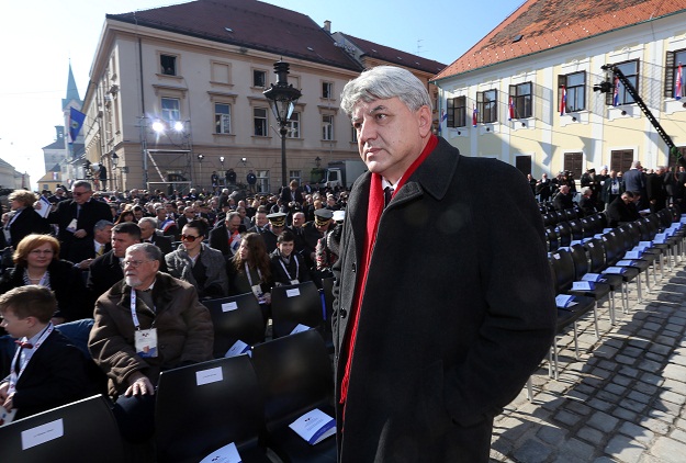 Komadina: Grabar Kitarović se svima obratila na ispravan način