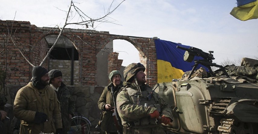 Britanija šalje Ukrajini neubojitu vojnu opremu