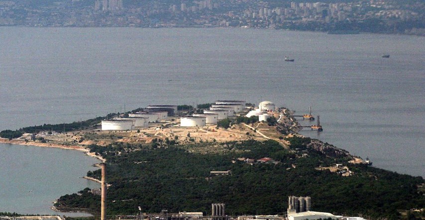 Stanovnici Omišlja za referendum o LNG terminalu: "Uništit će turizam i zagaditi cijeli Kvarner"