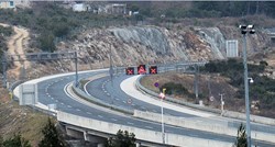 HAK upozorava: Olujni vjetar usporava promet, Maslenički most otvoren samo za osobna vozila
