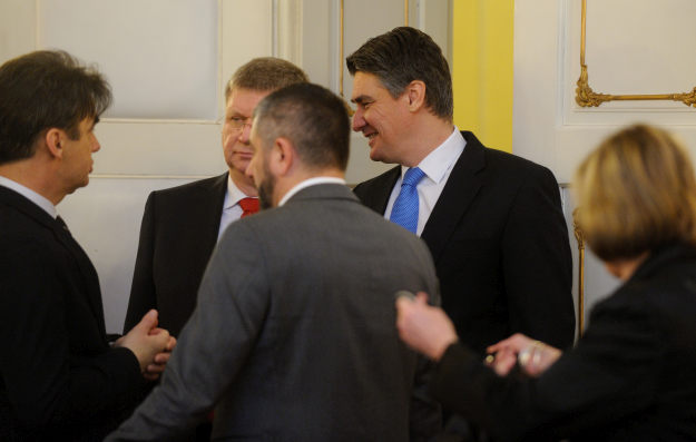 Vlada donijela odluku o pojeftinjenju plina i uvela osobni bankrot