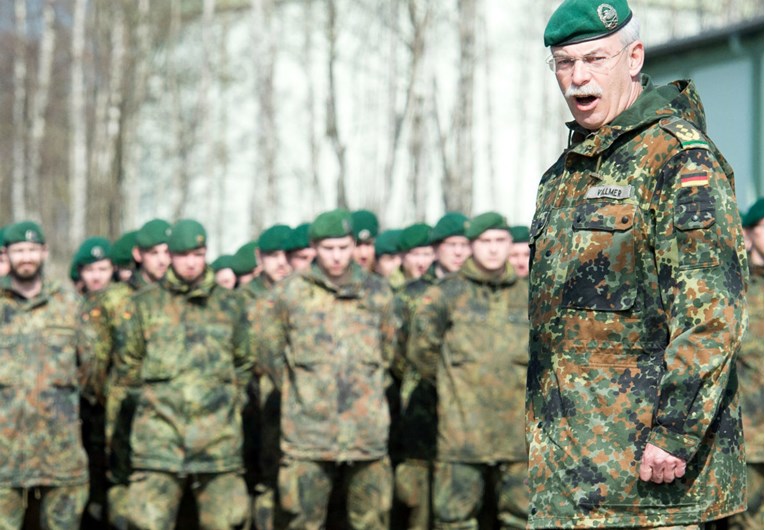 Tajna služba istražuje ekstremizam u njemačkoj vojsci: Pozdravljaju se sa "Sieg Heil"