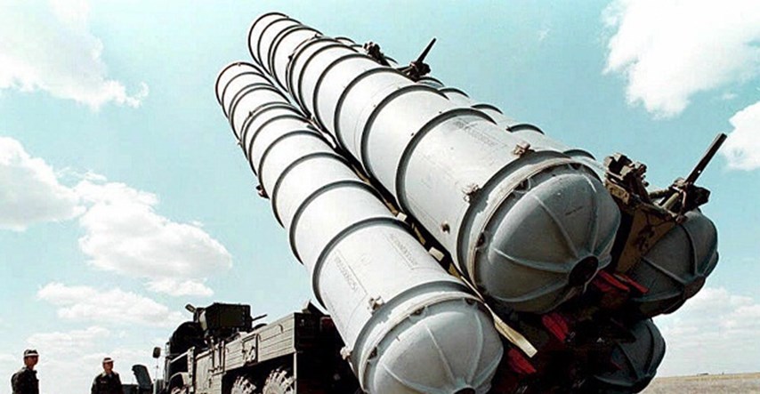 Zaduženi do grla, Grci pregovaraju o kupovini ruskih raketa