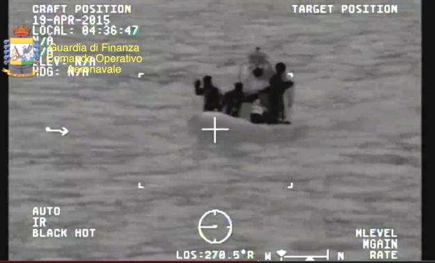 Renzi, Ban i Mogherini u ponedjeljak u vodama kod Sicilije; AI traži spašavanje do Libije