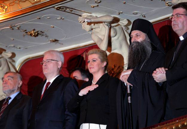 Kolinda na proslavi srpske pravoslavne gimnazije: "Hristos vaskrse!"