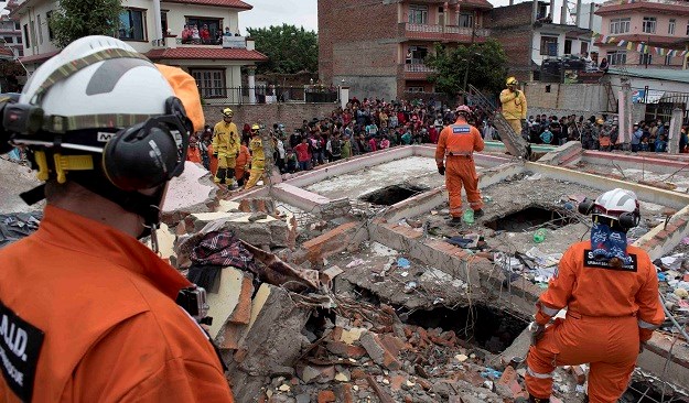 Razoran potres u Nepalu usmrtio je 6.621 osobu, traga se za više od tisuću građana EU