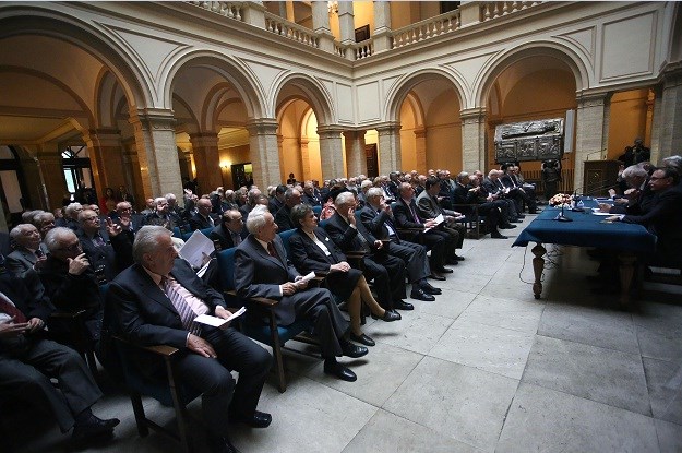 Paar popljuvao radnu skupinu Borisa Jokića, želi više "nacionalnog identiteta" u reformi školstva